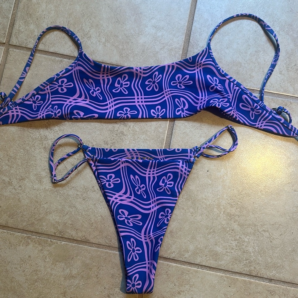 Skatie Bikini Set in Hermosa Print - S top M bottom